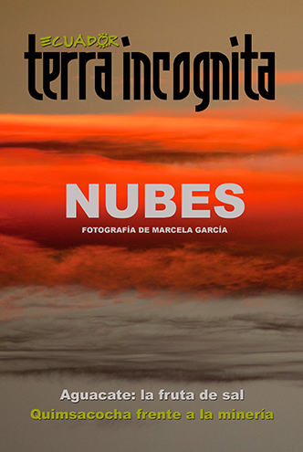 Portada de la revista Ecuador Terra Incognita No. 114: Las nubes cambian de color, forma y textura sobre el mar de la Ant&aacute;rtida. Foto: Marcela Garc&iacute;a