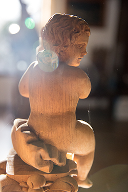 Figura en cedro del escultor Jorge Luis Villalba, de San Antonio de Ibarra. Foto: Andrés Vallejo